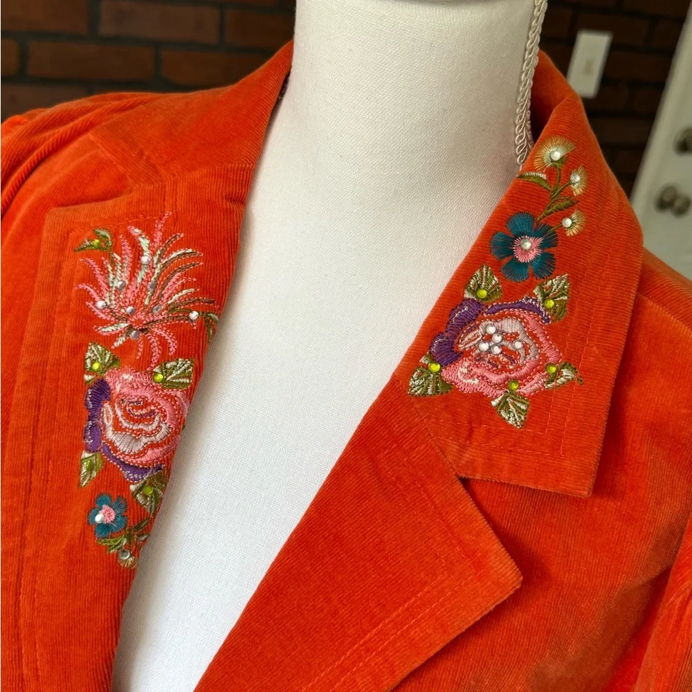 Vintage Embroidered‎ Floral Blazer
